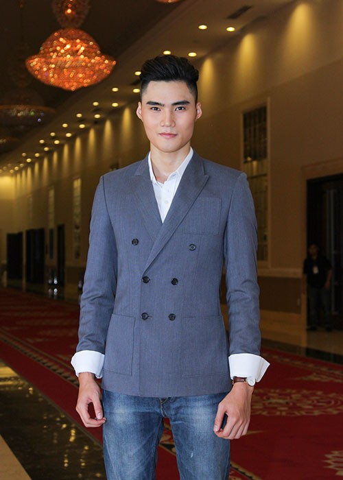 Truong Ngoc Anh tiep tuc ngoi ghe nong Project Runway Vietnam-Hinh-6